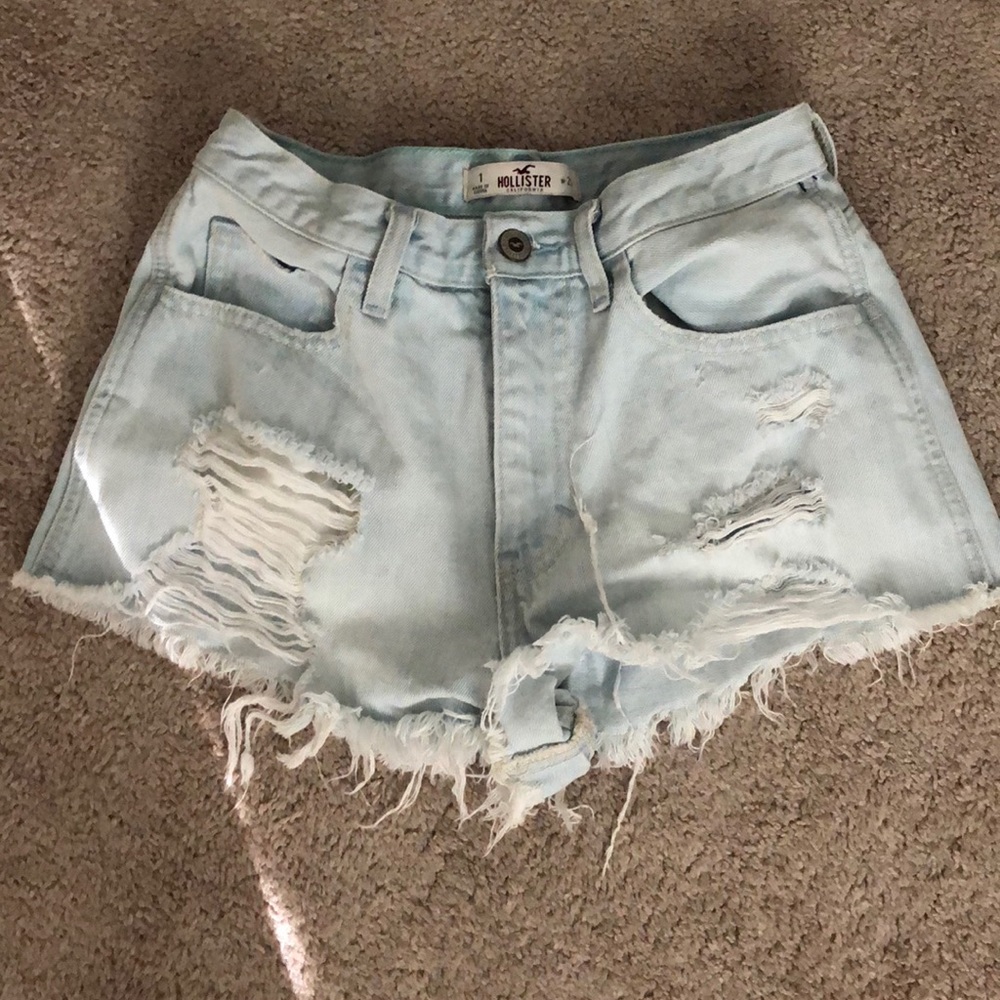 High waisted light wash denim shorts